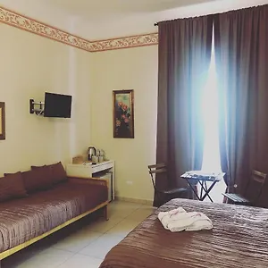 via-fiume-cento-17.hotelitalianriviera.com/